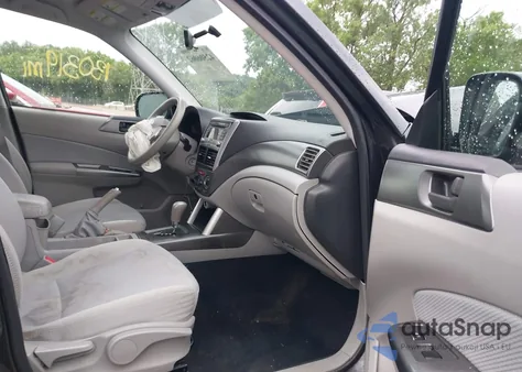 2012 Subaru Forester 2.5X z USA, uszkodzony, nr VIN JF2SHBBC6CH438906